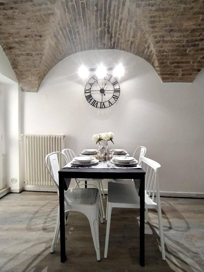 Casa In Centro Storico Vista Gran Sasso Apartment Atri Ngoại thất bức ảnh